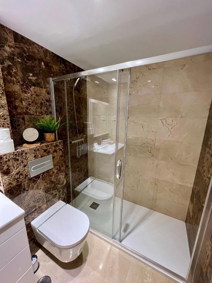 Apartamentos Prestige Suites Malaga III Bagian luar foto