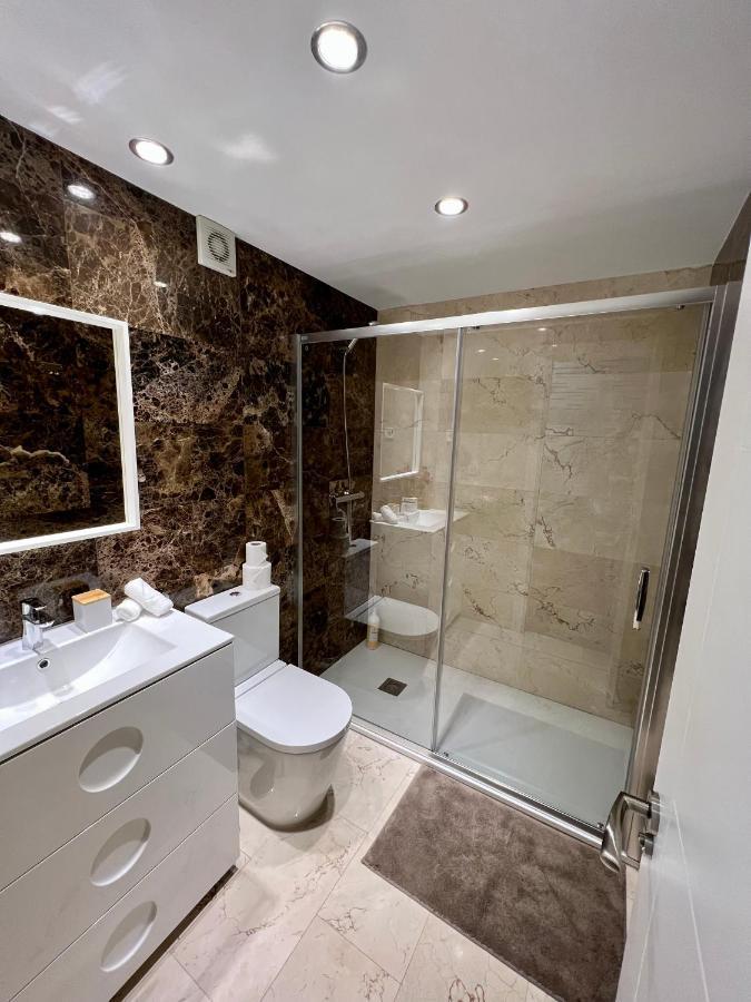 Apartamentos Prestige Suites Malaga III Bagian luar foto