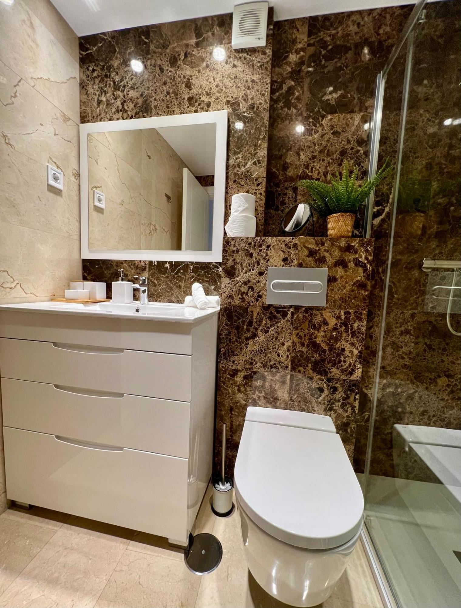 Apartamentos Prestige Suites Malaga III Bagian luar foto